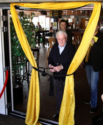 opening van de overkapping